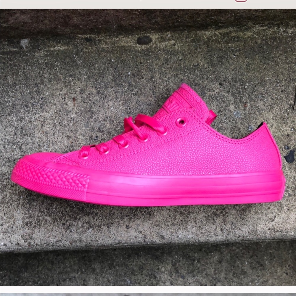Converse All Stars fuchsia pink sneakers 7.5 new - Picture 3 of 5